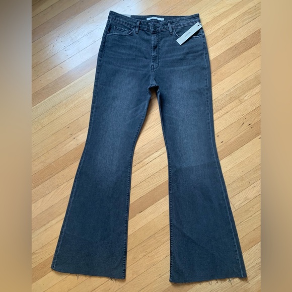 Hudson Jeans Denim - NWT HUDSON HOLLY HI-RISE FLARED WASHED BLACK RAW HEM SOFT STRETCH JEANS SIZE 33